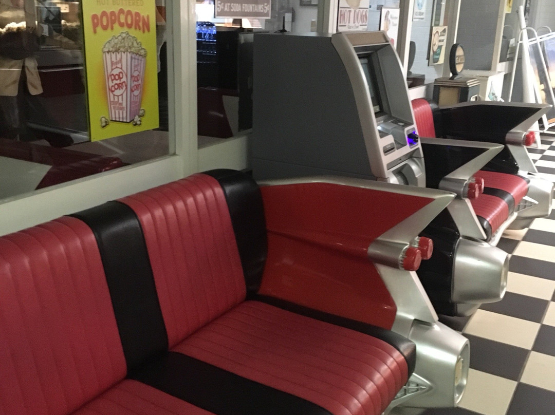 Yatala Drive-In Theatre-Yatala必去景点