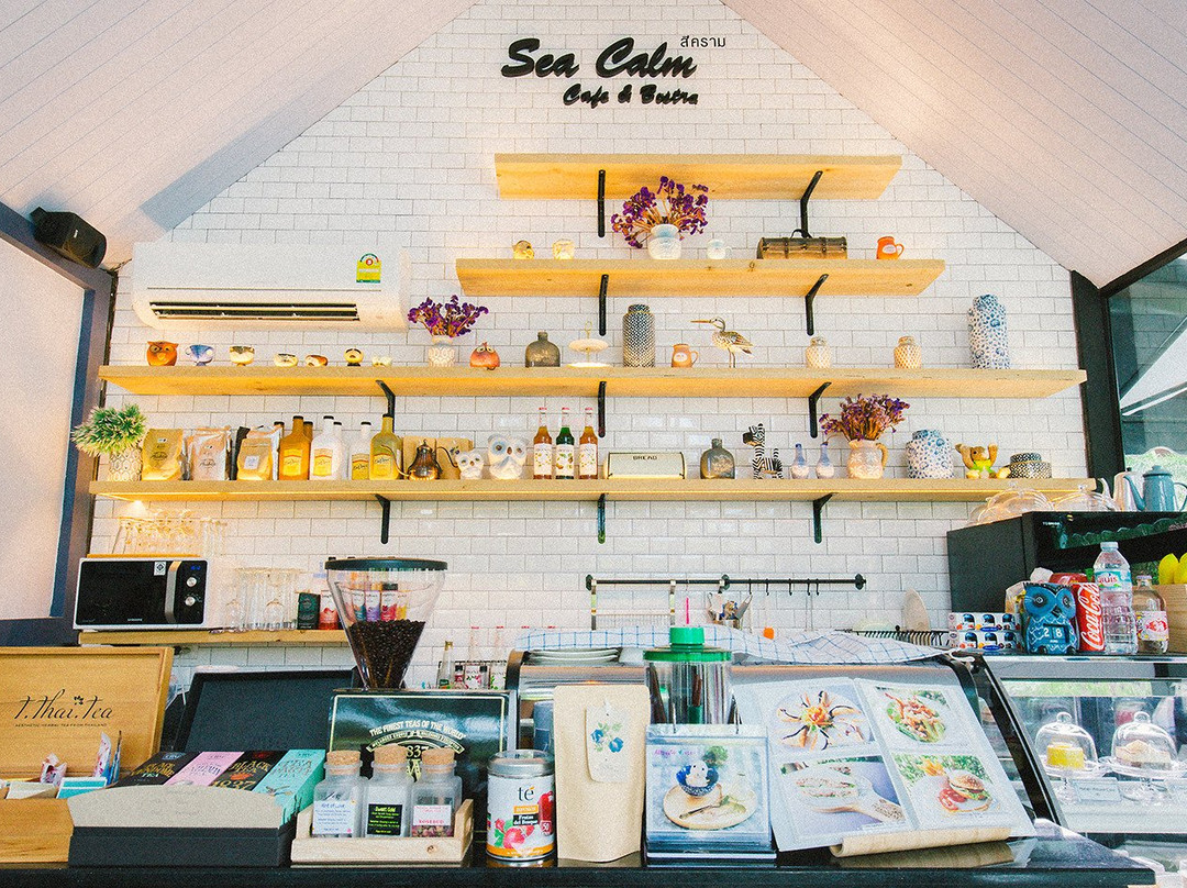 Sea Calm Cafe & Bistro