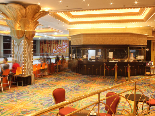 Frozen City-麦德林必去景点