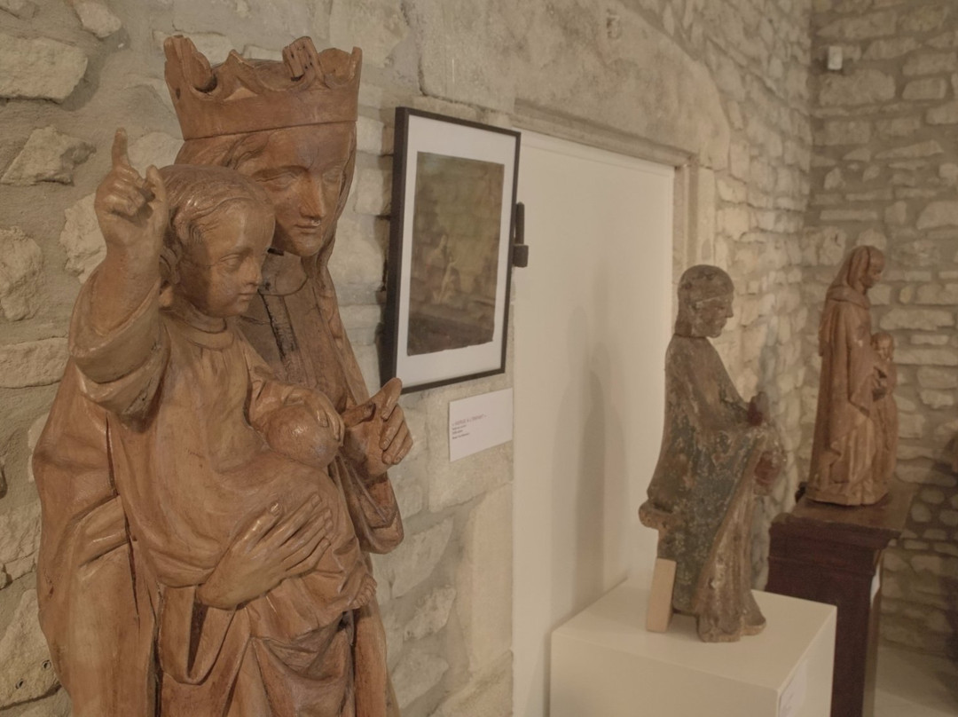 Musee Municipal Yves Machelon景点图片