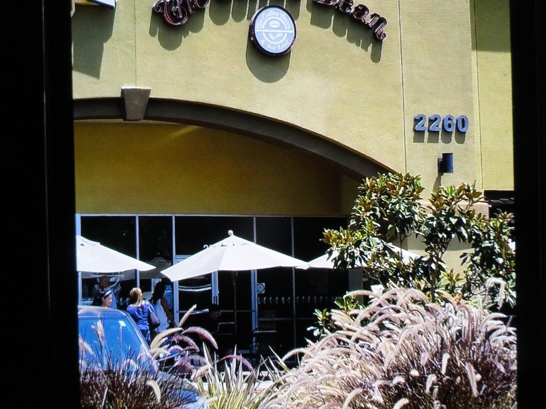 The Coffee Bean & Tea Leaf