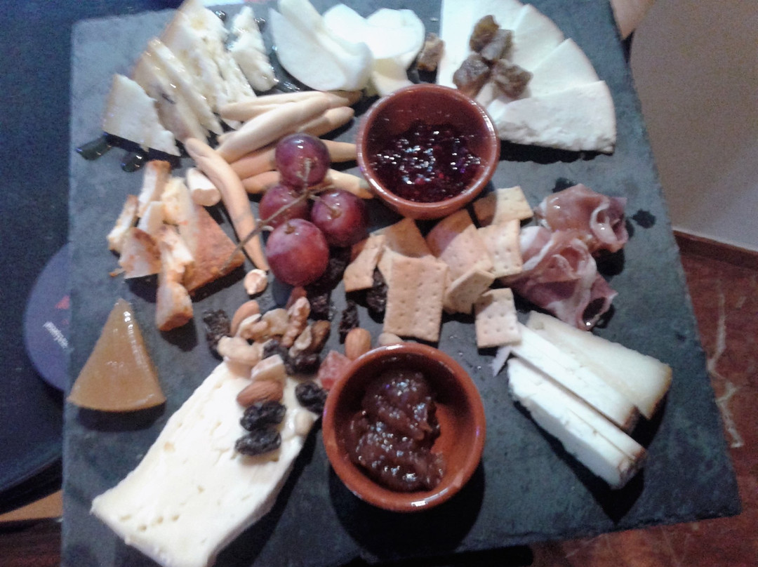 La Sirena Beer & Wine House-巴尔玛圣库鲁斯必去景点