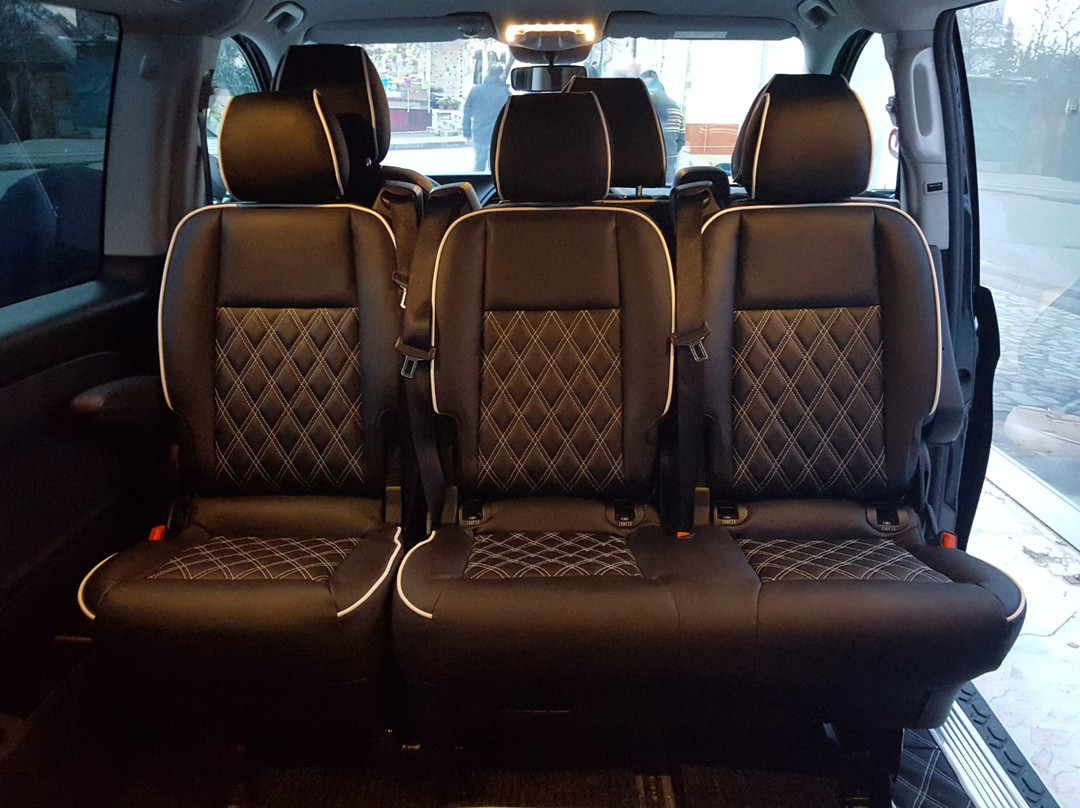 Europe van rental-布拉格必去景点