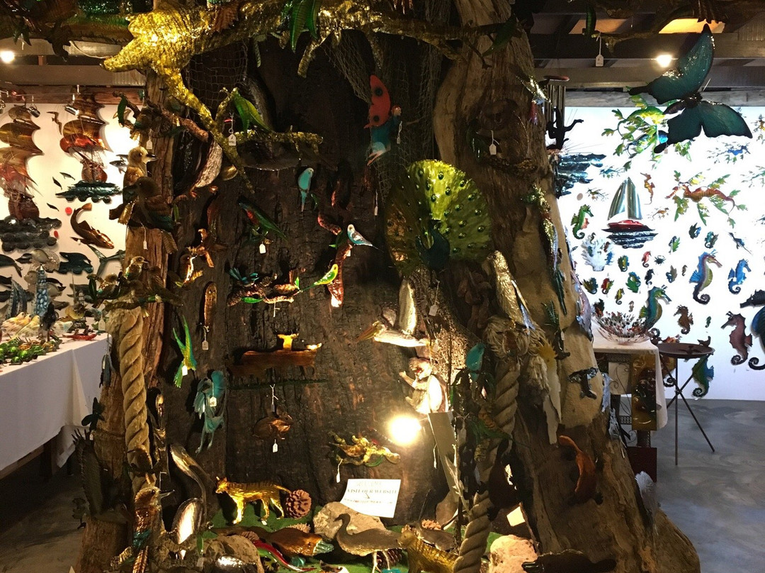 Tasmanian Copper & Metal Art Gallery-Carrick必去景点