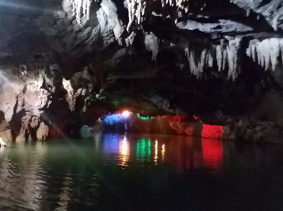 仙桥地下河-英德市必去景点