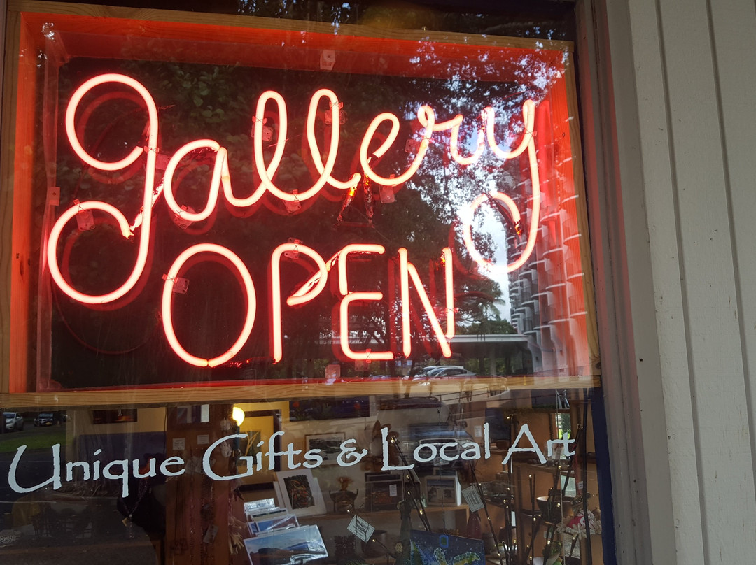 Banyan Gallery-希洛必去景点