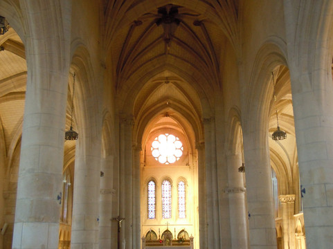 Eglise Saint-Pierre-Saint-Paul-Sarcelles必去景点