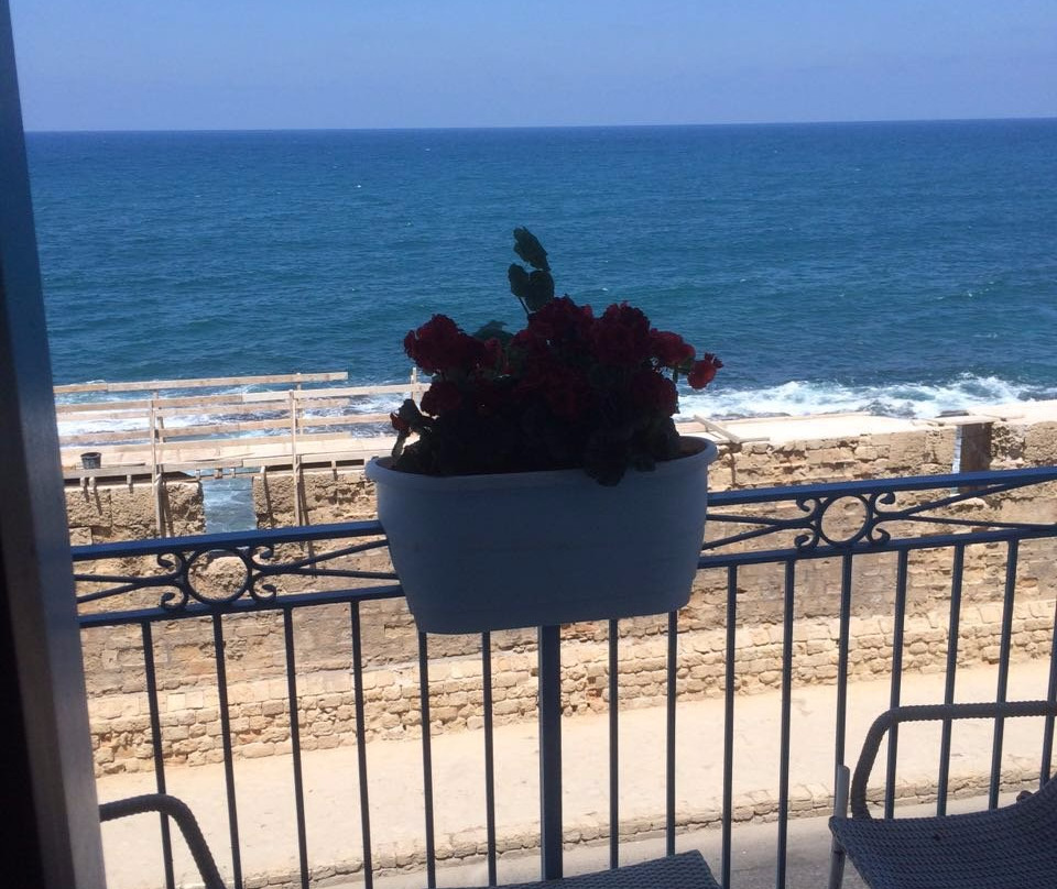 Zarqa Luxury Suites