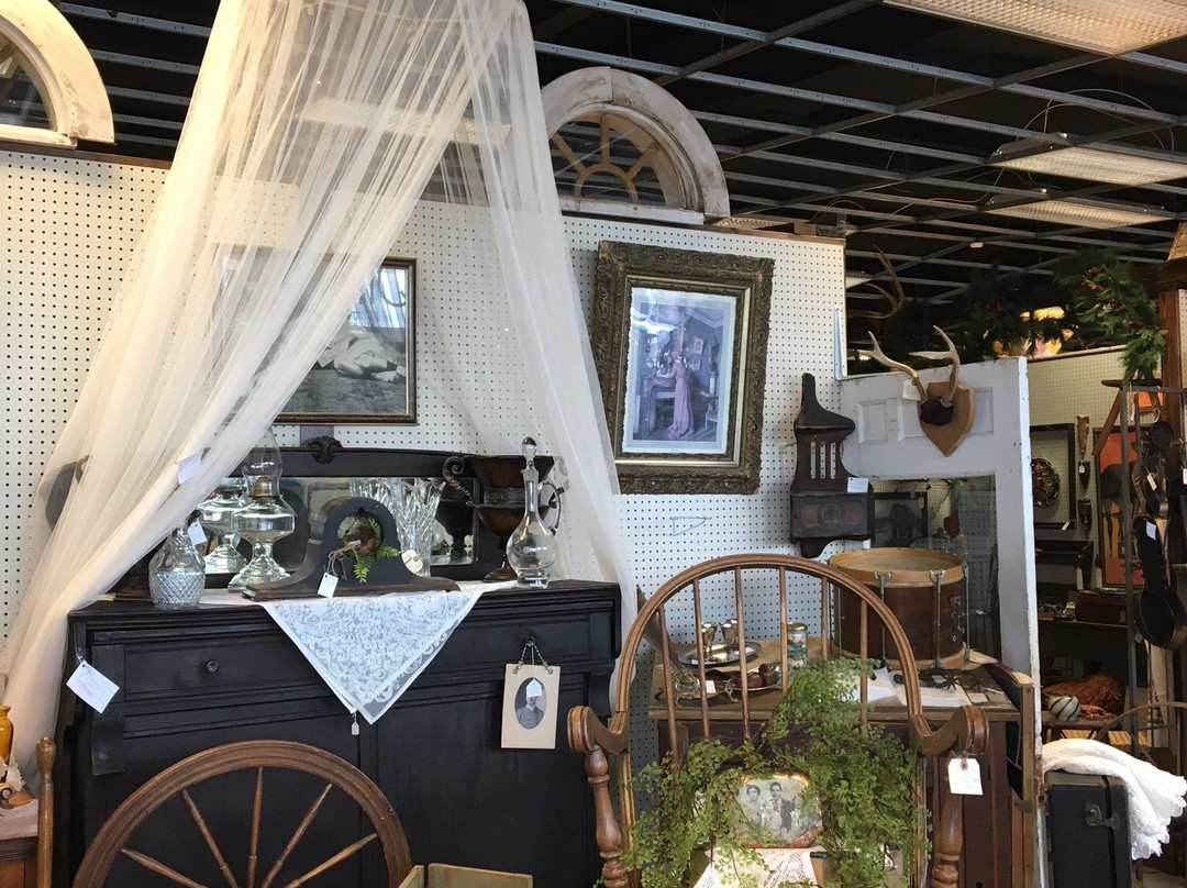 Olivia's Heartland - Vintage Gift Market景点图片