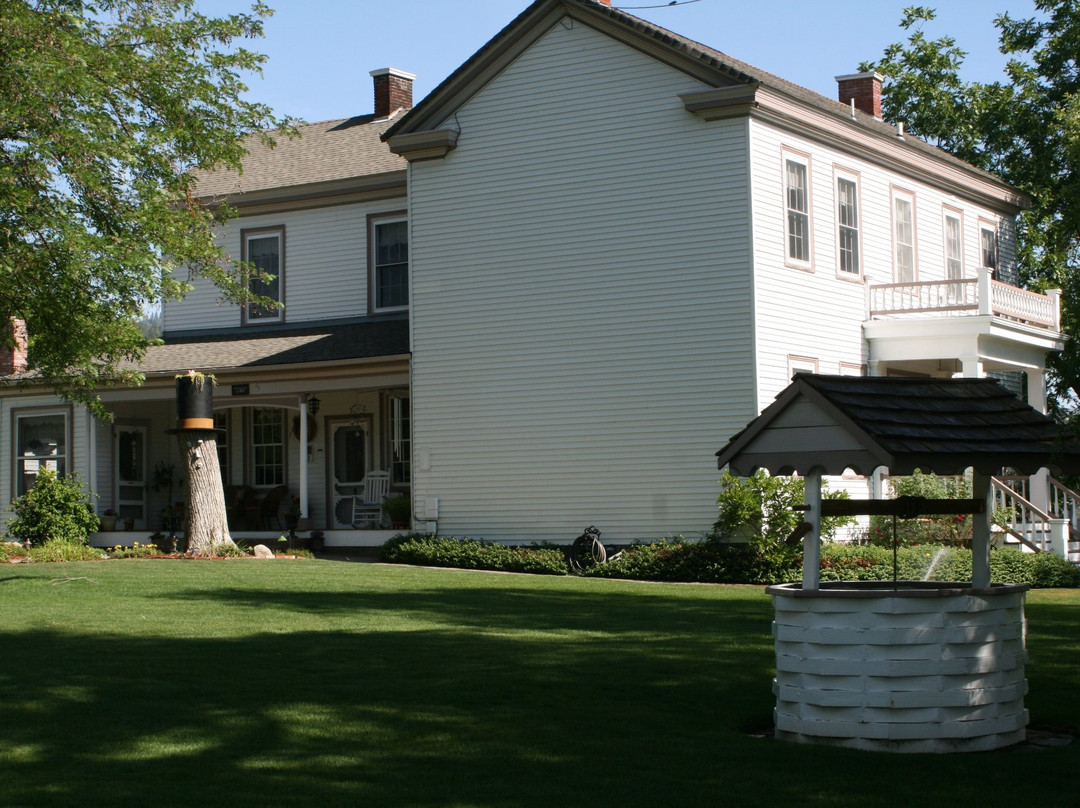 Bybee's Historic Inn主图