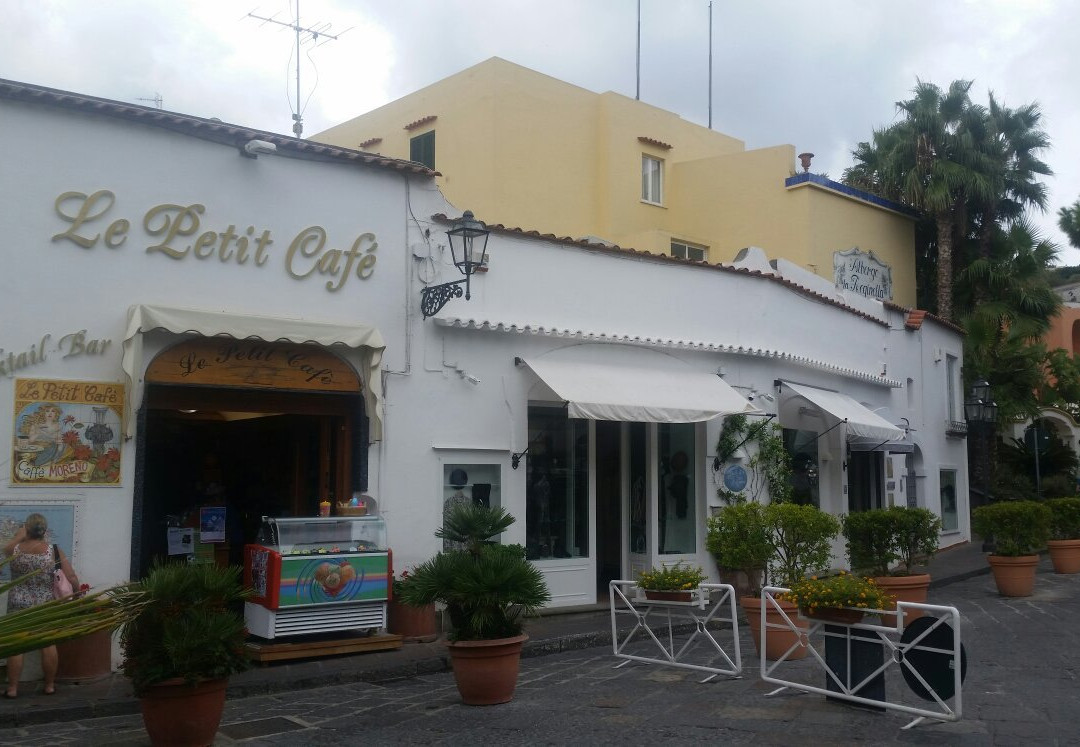 Le Petit Cafe Cocktail Bar景点图片