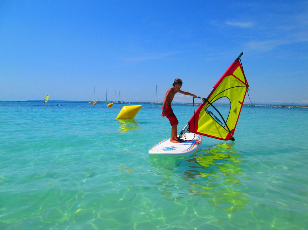 Sailing Center Katama-Colonia de Sant Jordi必去景点