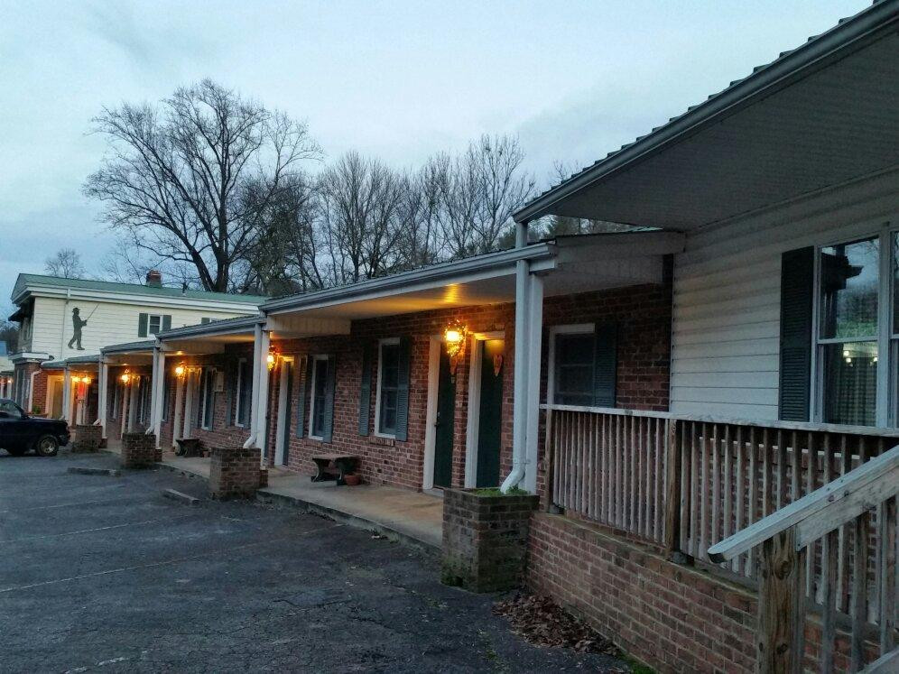 Geneva Riverside Lodging主图