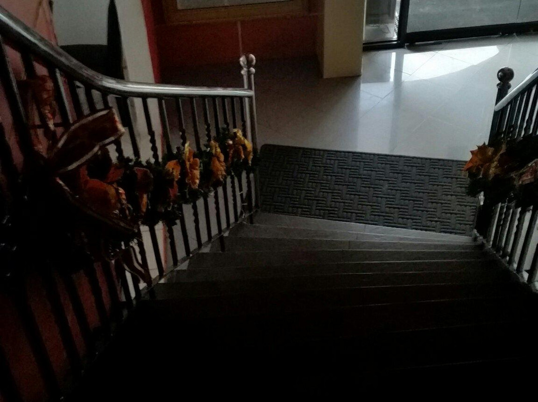 Spring Plaza Hotel主图