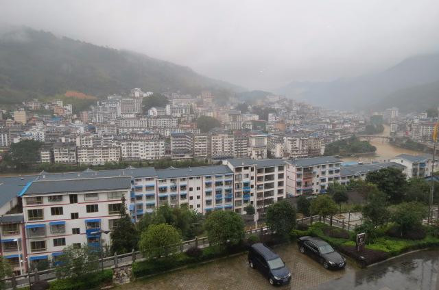 龙胜华美国际大酒店主图