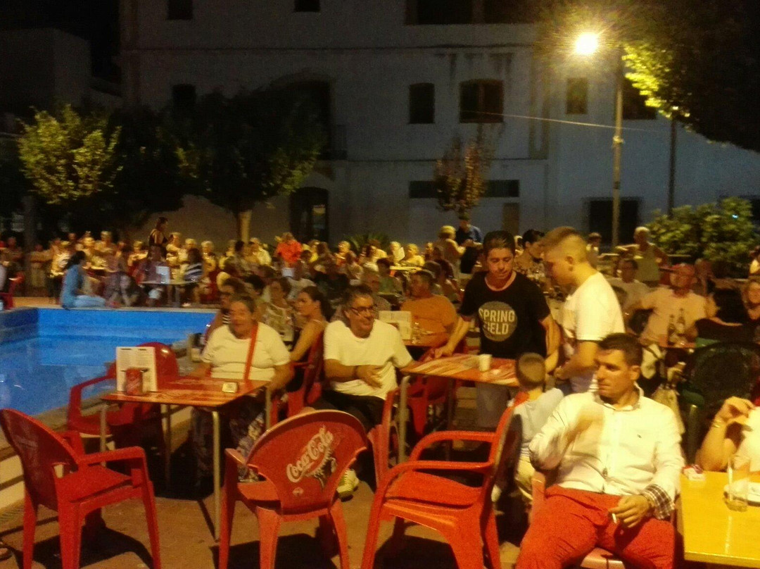 Nuevo Bar Fútbol (Bar Fútbol)-Velez de Benaudalla必去景点