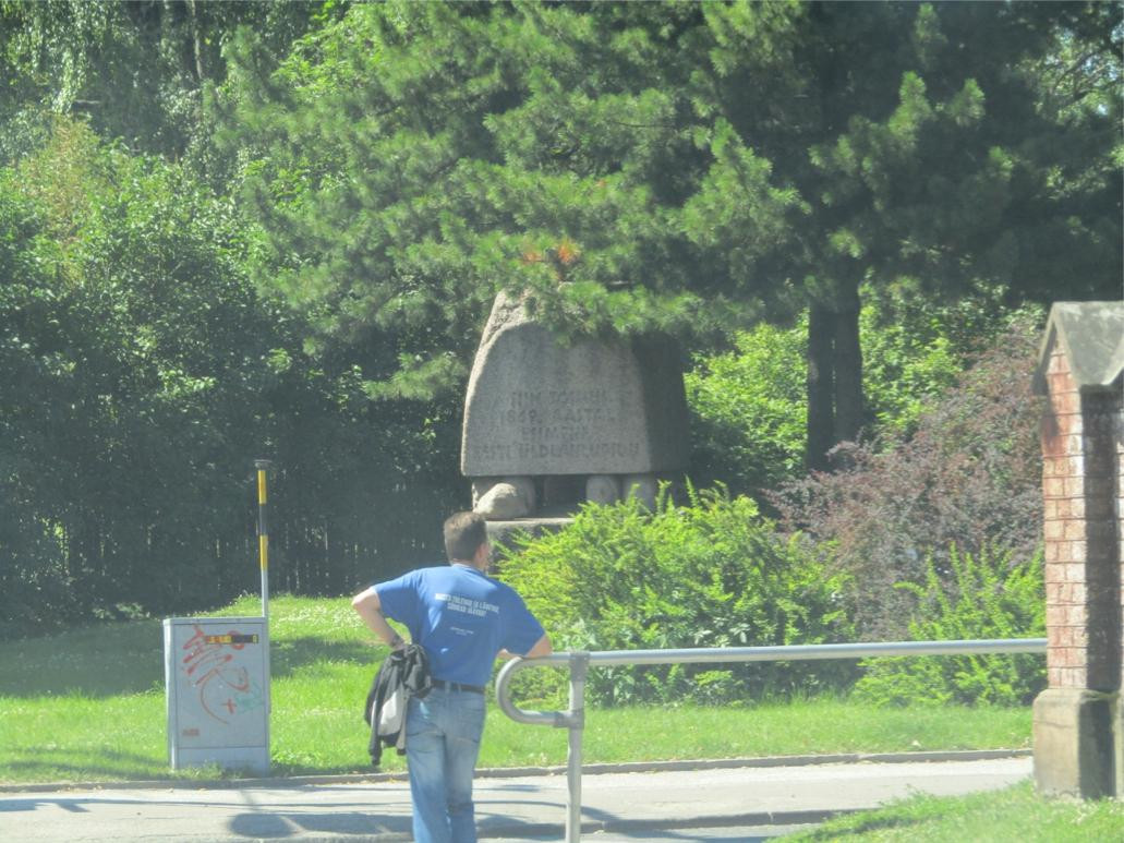 Memorial Stone to the First Estonian Song Festival-塔尔图必去景点