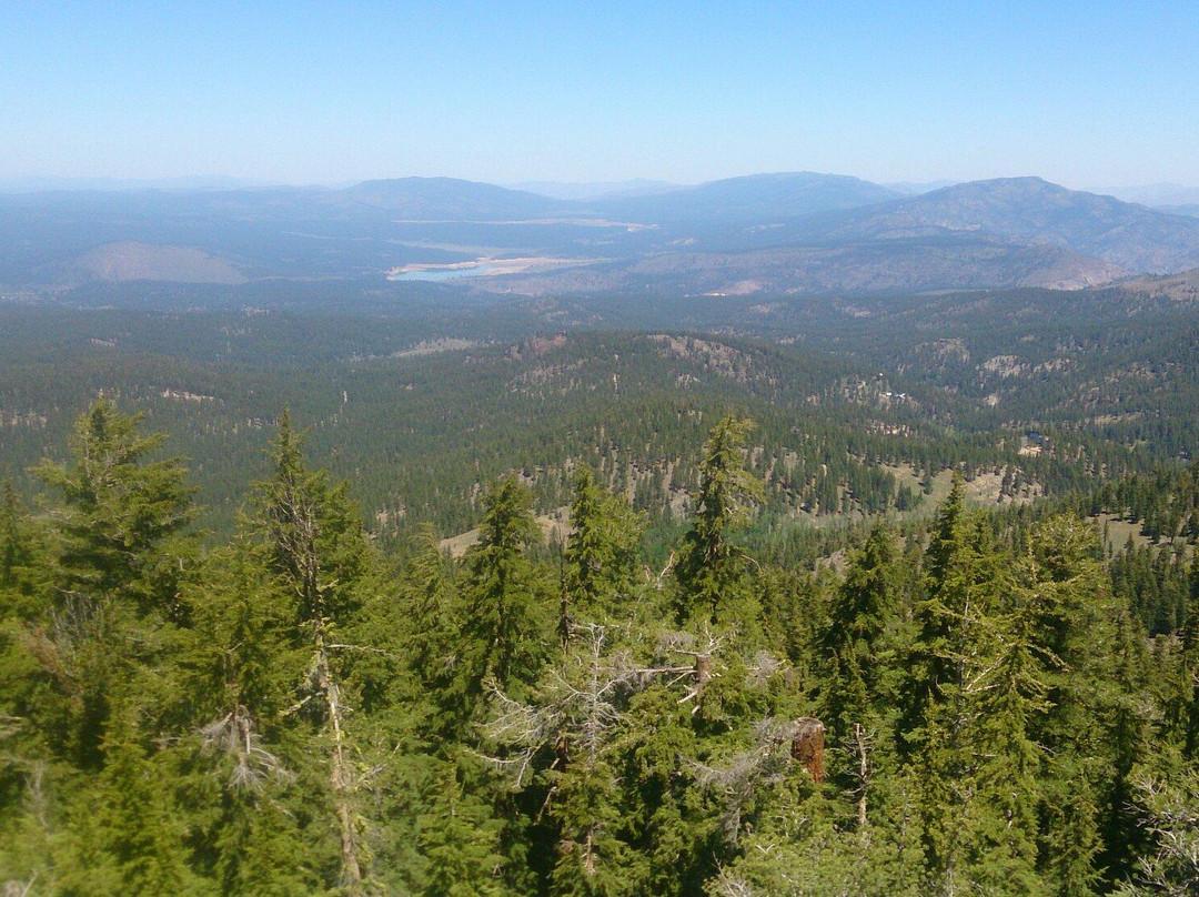 Martis Peak Fire Lookout景点图片