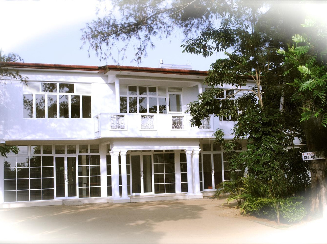 Palm Grove Holiday Inn主图