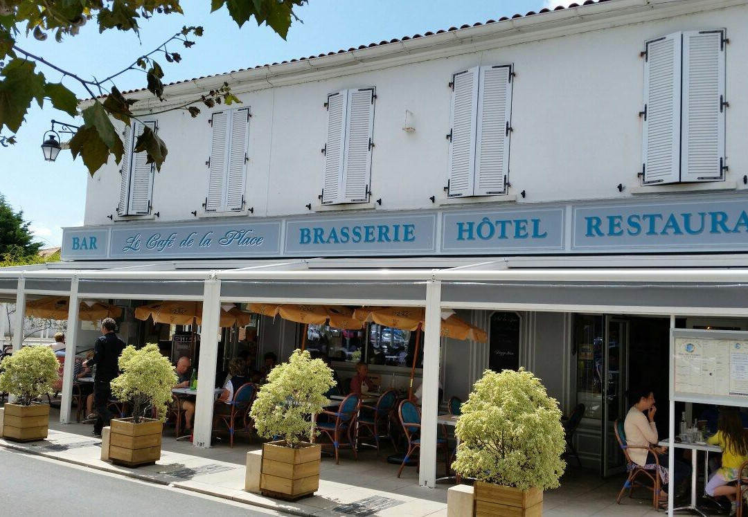 Le Café de la Place Le Château d'Oléron