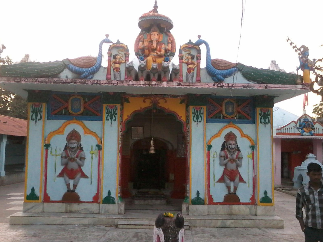 Maneswar Shiva Temple景点图片