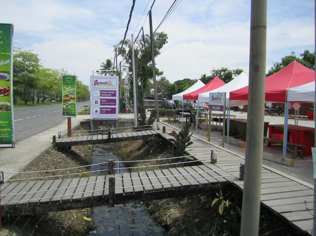 颠倒屋-担波罗里必去景点