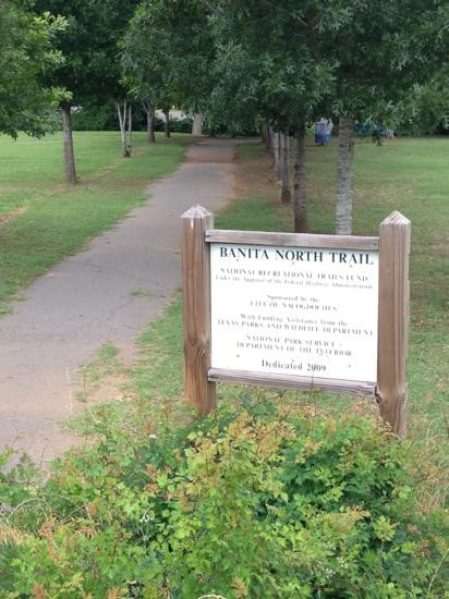 Banita Creek Park景点图片