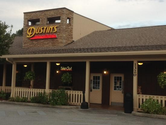 DUSTIN'S Bar-B-Q