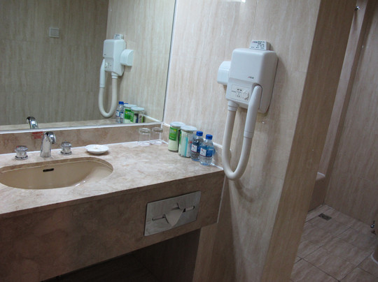 燕山大酒店主图