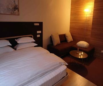 苹果花园酒店主图