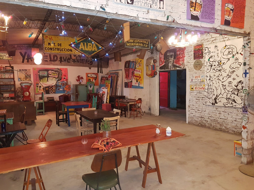 Avia Terai餐馆和美食-Plan B Galpón de Arte y Cocina