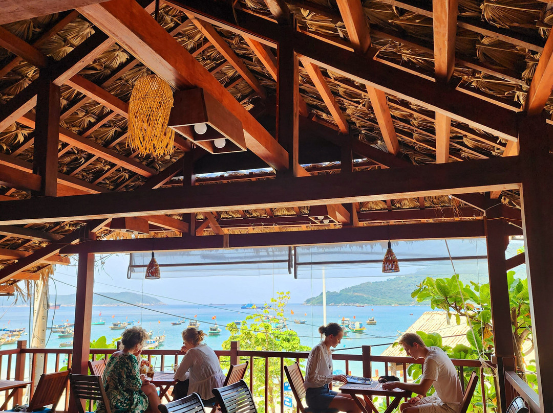 Cham Island餐馆和美食-Island Seafood Restaurant & Bar