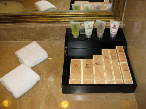 美泉宫饭店主图