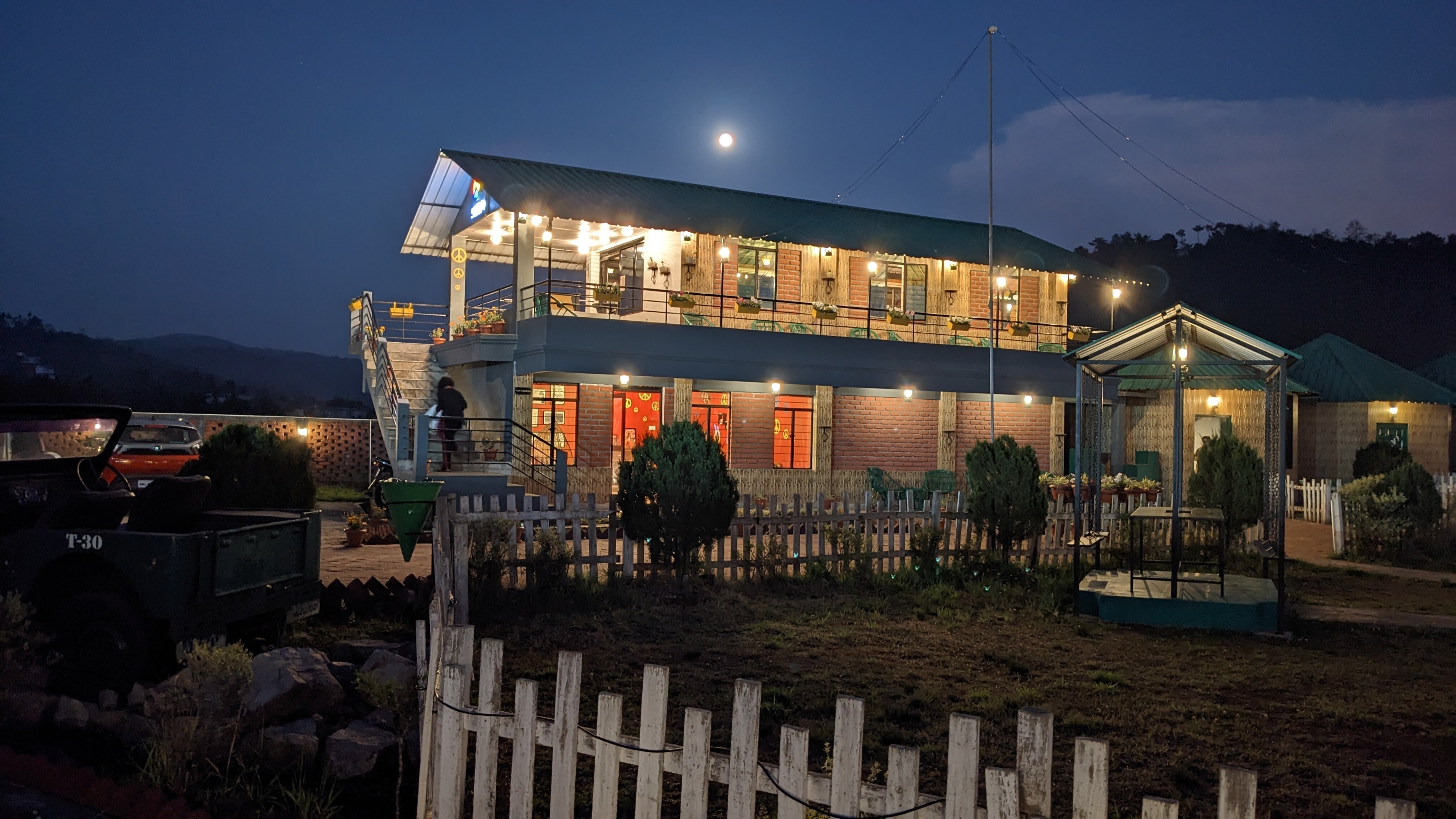 Woodstock Farmhouse-官方
