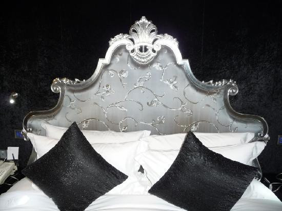 洛阳克丽司汀酒店主图