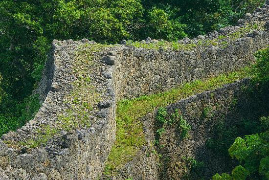Nakagusuku Castle Ruins景点图片