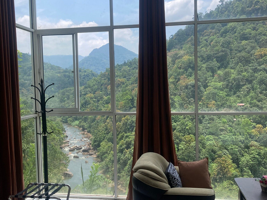 Mountriver Hotel主图