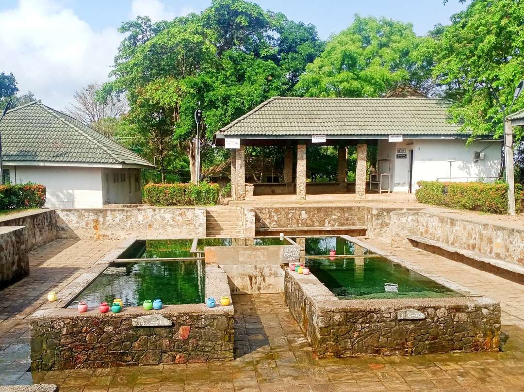 Mahapelessa Hot Springs景点图片
