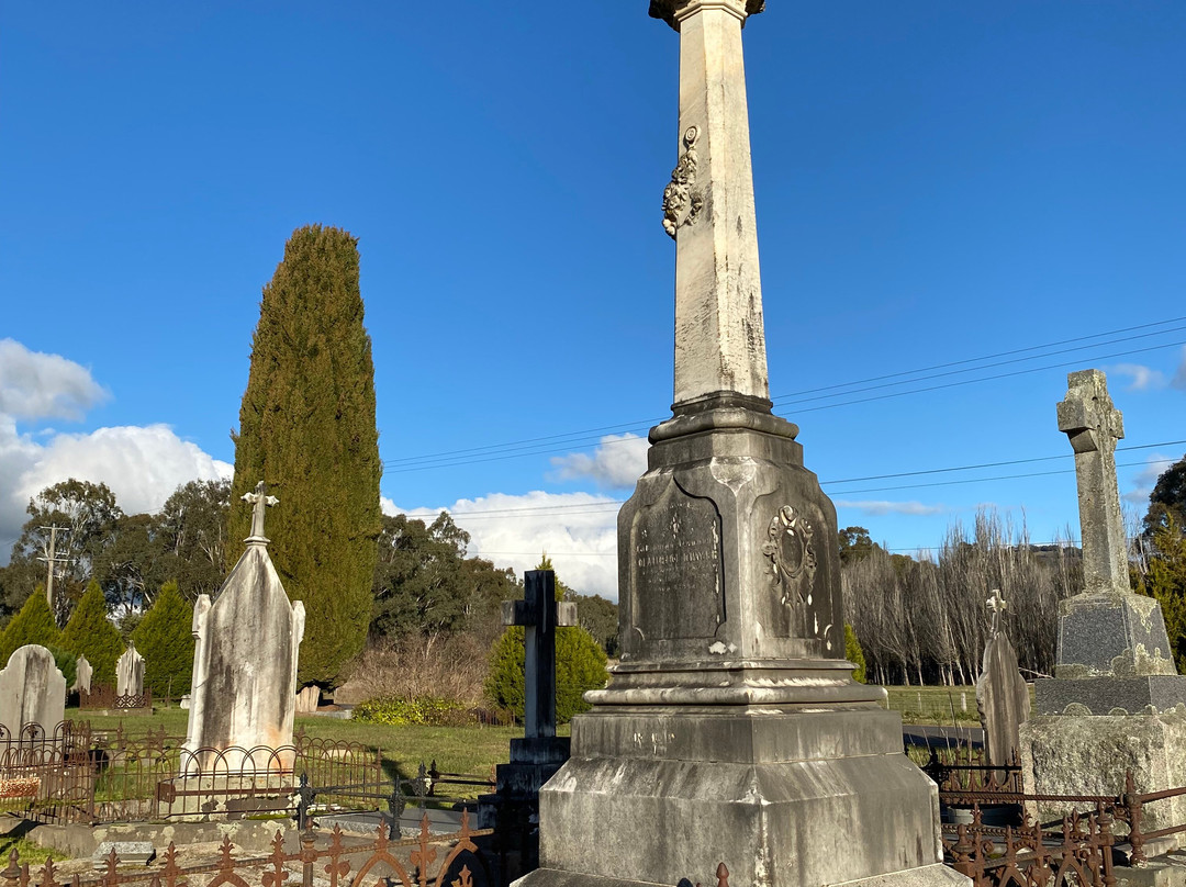 Mansfield Cemetery景点图片