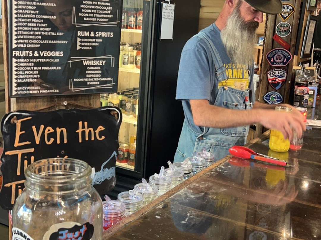 Tennessee Shine Co.-塞维尔维尔必去景点