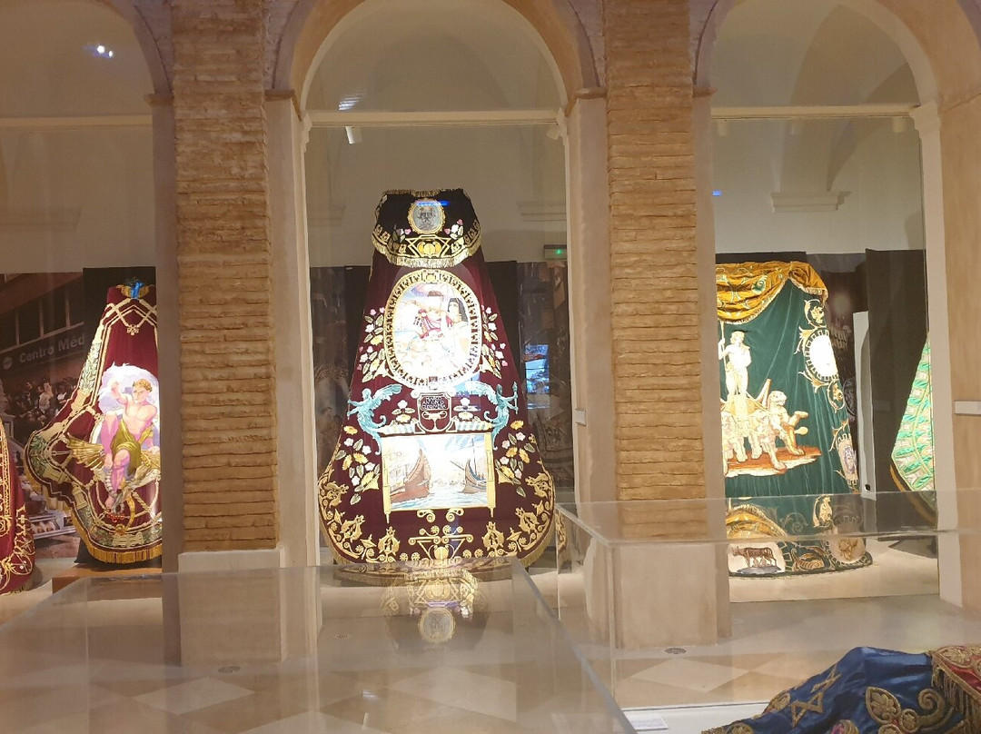 Museo Azul de la Semana Santa-洛尔卡必去景点