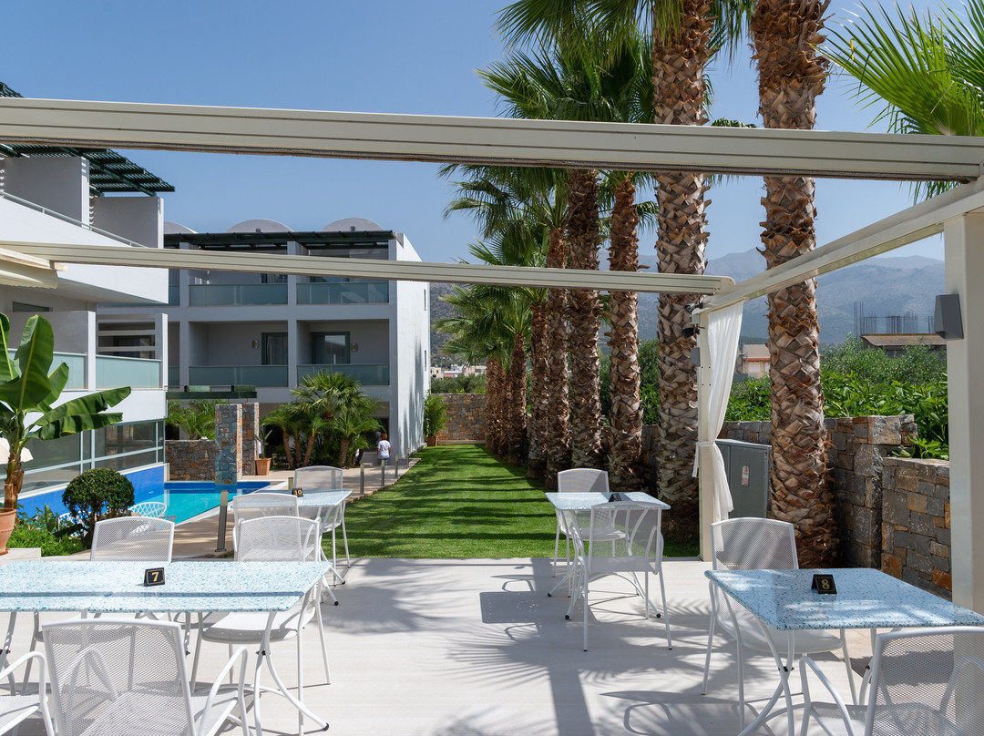 Angela Suites Boutique Hotel主图