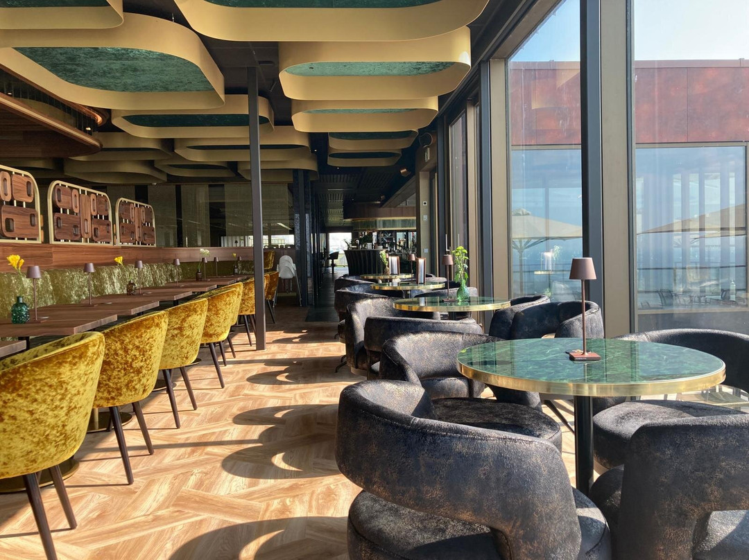 高山丘酒店主图