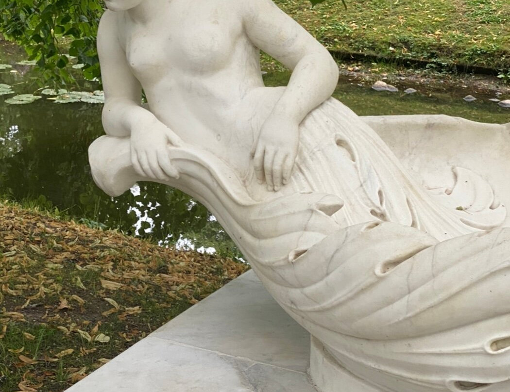 Sculpture Nimfa v rakovine景点图片