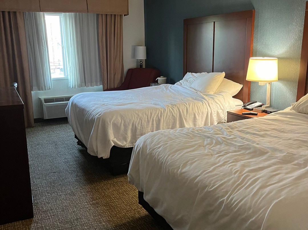 温哥华康福特茵旅馆&套房酒店主图