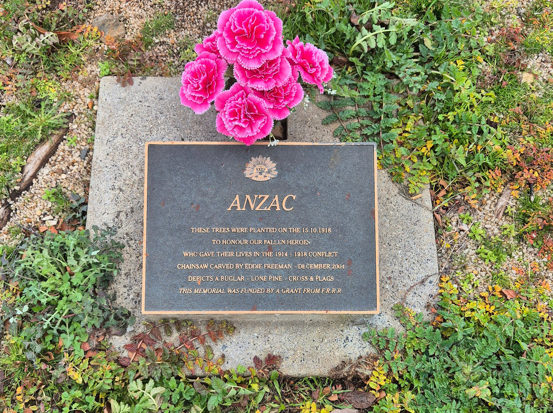 Legerwood Memorial Tree Carvings-Legerwood必去景点