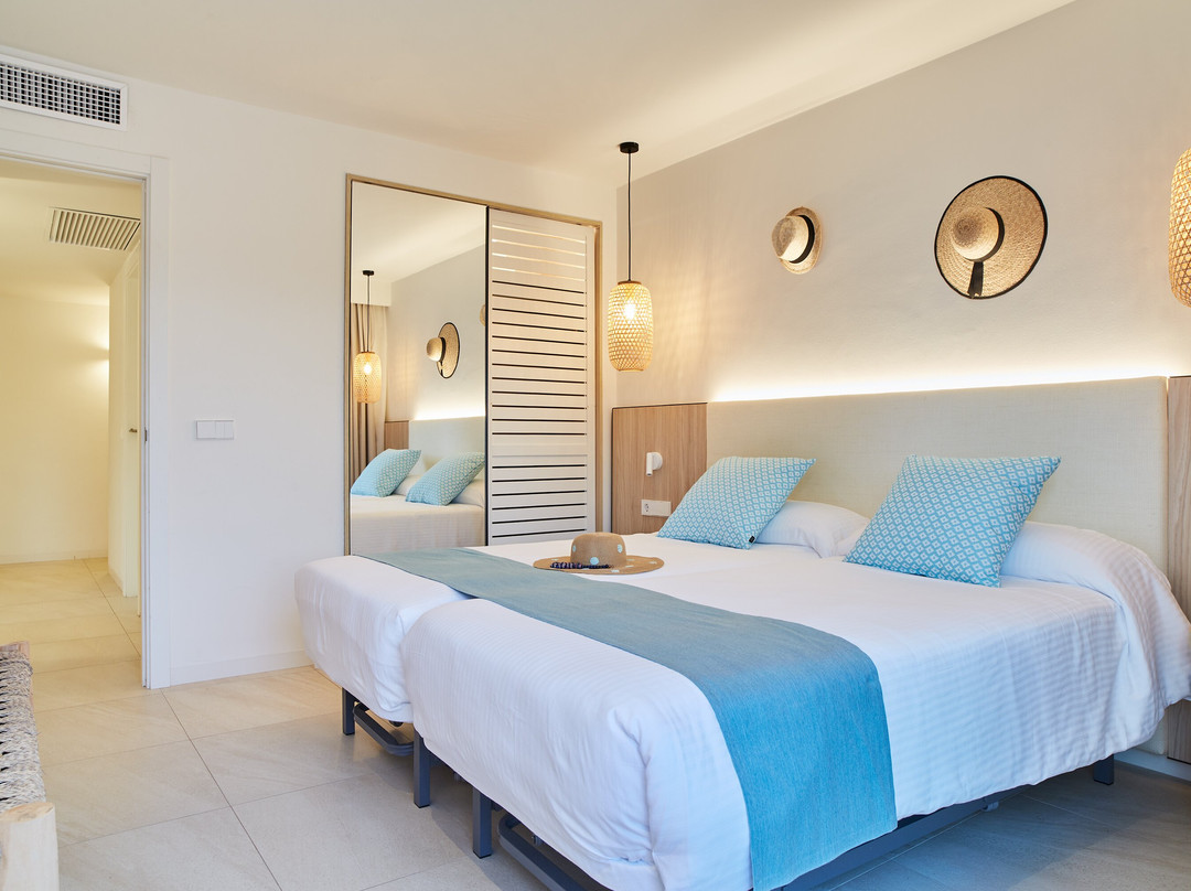 San Miguel Park & Esmeralda Mar Apartments主图