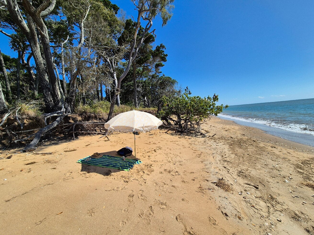 Dundowran Beach景点图片