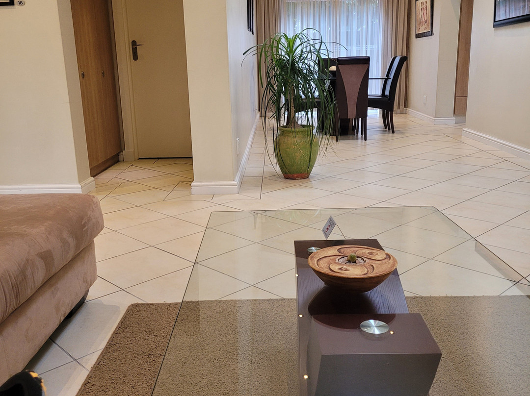 哈约什酒店主图