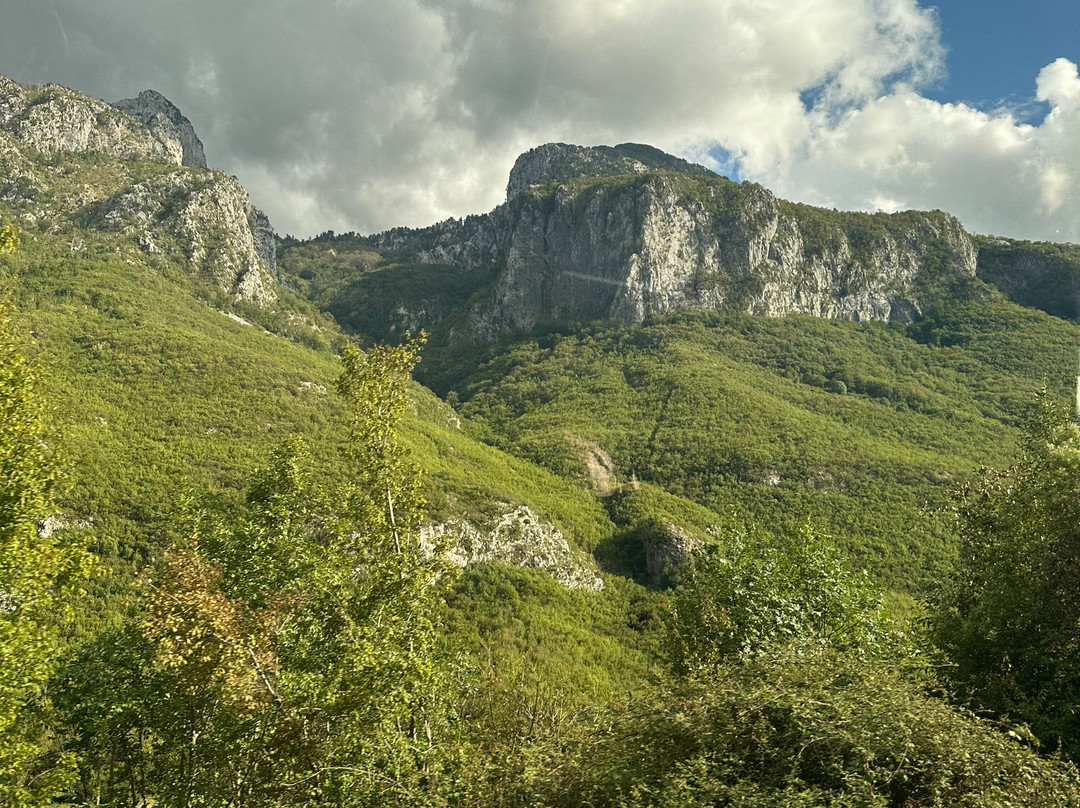 Show Me Albania